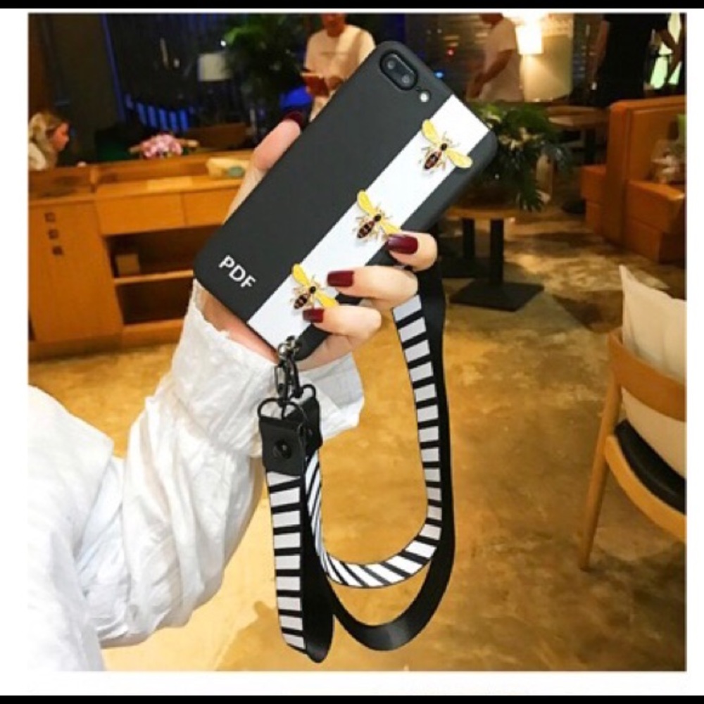 SUPER CUTE BEE 🐝 SOFT IPHONE X CASE 🐝🐝